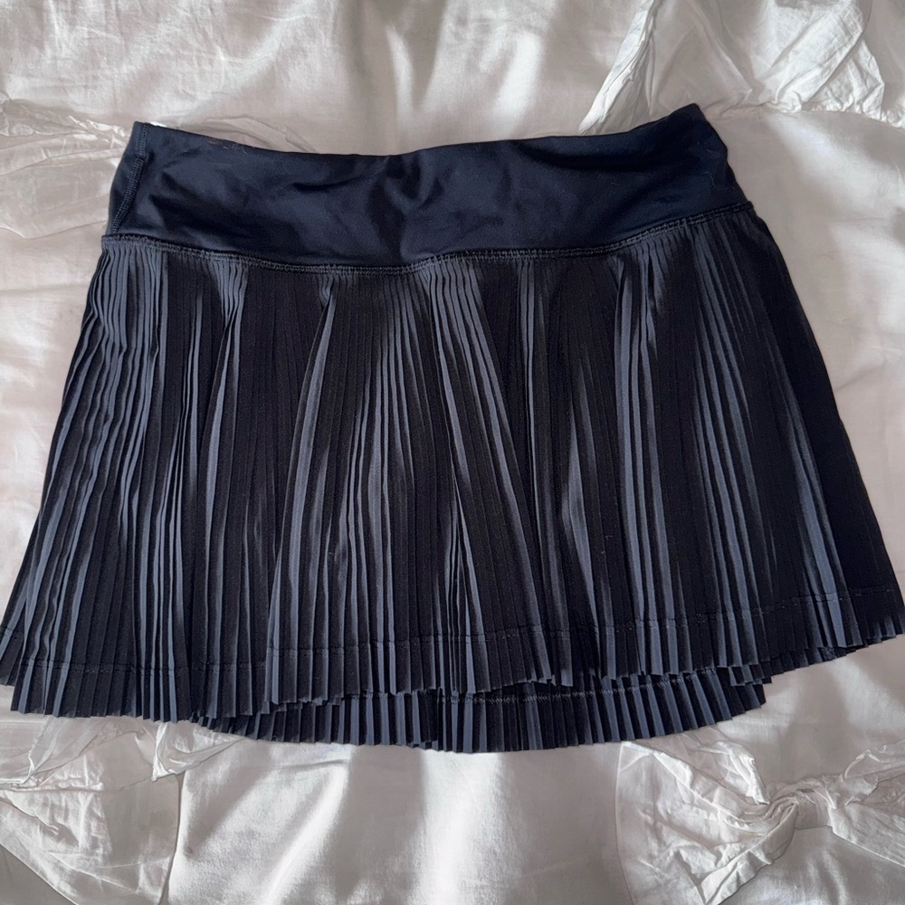 Black Lululemon Pleated Skirt Size 4